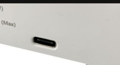 1 0 USB / White Lámpara de escritorio LED multifuncional 3 en 1 con control por aplicación, iluminación ambiental RGB, cargador inalámbrico inteligente y despertador.